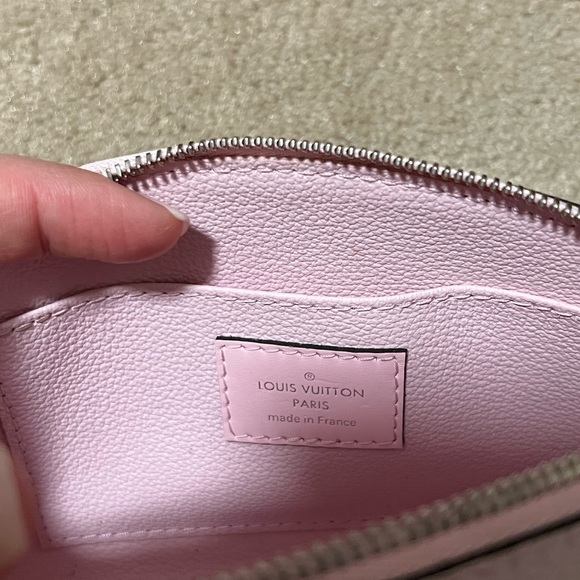 COPY - Louis Vuitton Escale Cosmetic Pouch - Picture 3 of 6